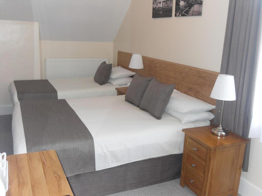 Powys Lodge Скарборо Экстерьер фото