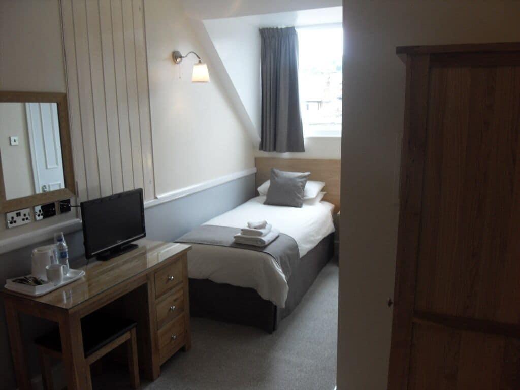 Powys Lodge Скарборо Экстерьер фото